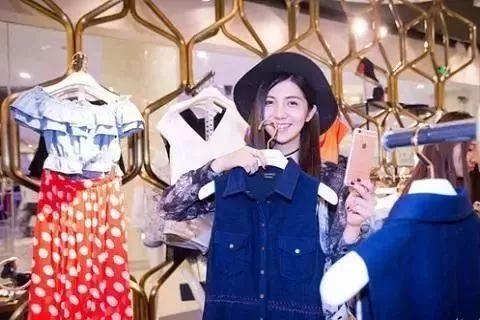 主播吃瓜網紅是真的嗎視頻,是炒作還是真實事件？